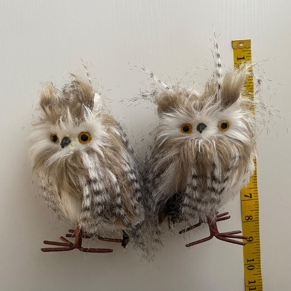 Set of 2 Feathered Snowy Zebra Owls - Picture 9 of 9